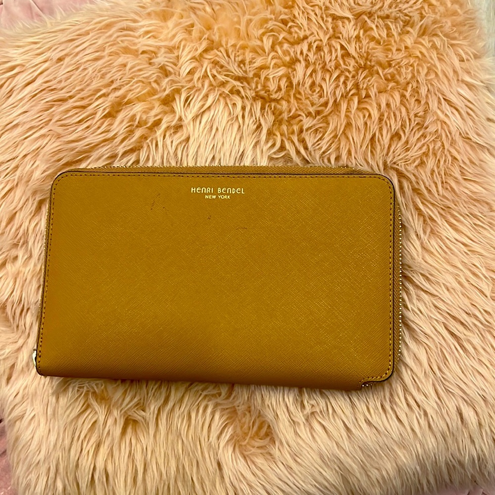 Henri Bendel XL Leather Continental Zip Around Wallet